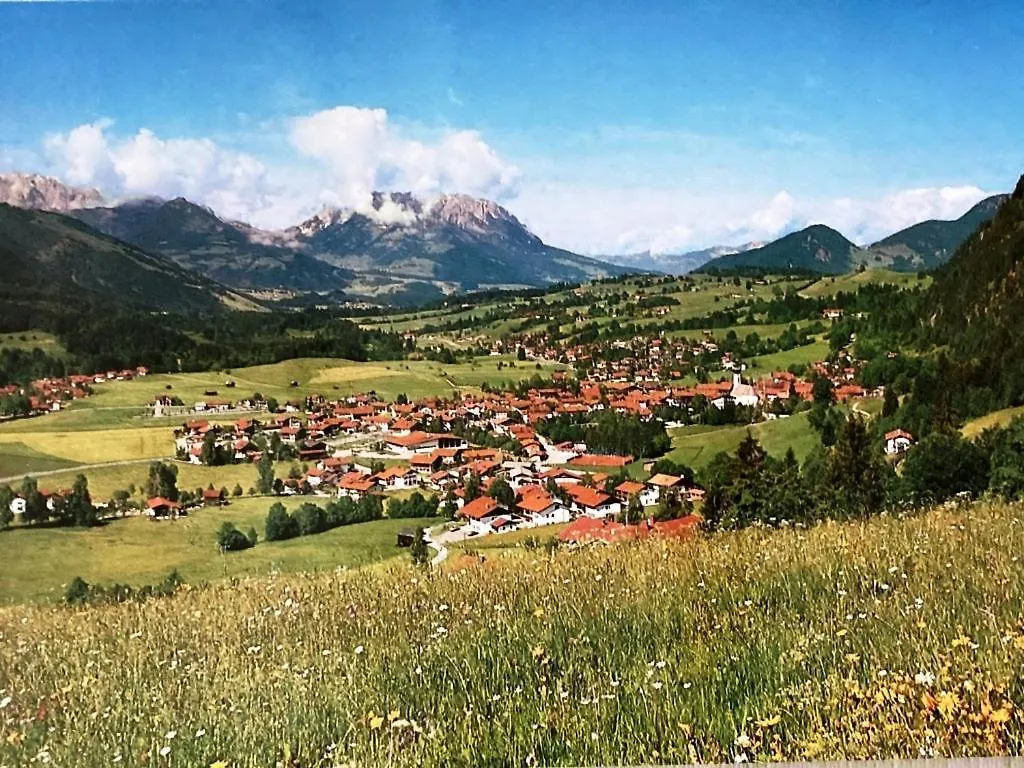 Gaestehaus Haeuslweber Reit im Winkl Guest house