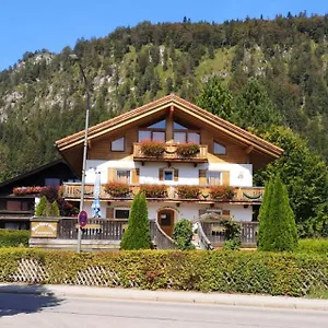 Affittacamere Gaestehaus Muenchner Kindl, Reit im Winkl